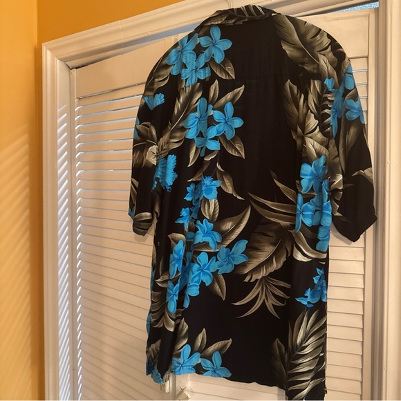 Favant Men's Tropical Black and Blue Floral Shirt - Picture 5 of 11